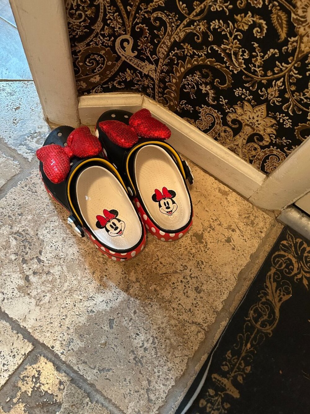 Minnie Mouse Crocs